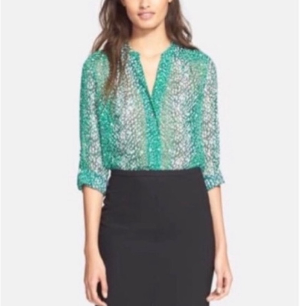 Diane Von Furstenberg Green Patterned Silk Blouse